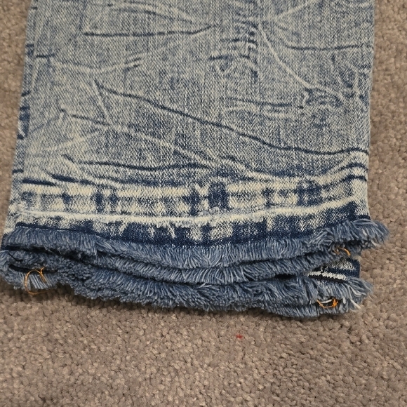 Rock Revival Light Wash Jeans - Picture 3 of 5